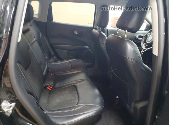 3C4NJDBB6HT679912 2017 JEEP COMPASS Black Rear interior view