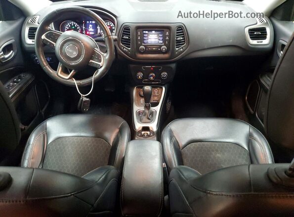 3C4NJDBB6HT679912 2017 JEEP COMPASS Black Dashboard view