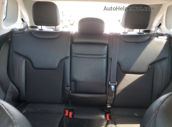 3C4NJDBB6JT138803 2018 JEEP COMPASS Gray Հետևի նստատեղերի տեսք