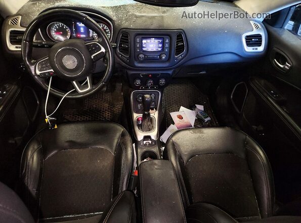 3C4NJDBB6JT162261 2018 JEEP COMPASS Black Dashboard view
