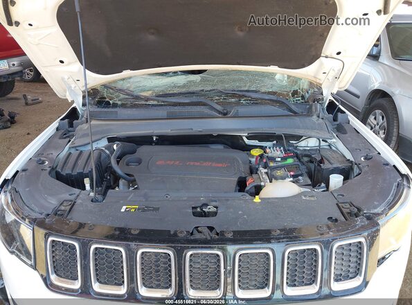 3C4NJDBB6JT206291 2018 JEEP COMPASS White Rear view
