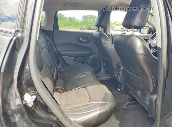 3C4NJDBB6JT298714 2018 JEEP COMPASS Черный Вид задней части салона