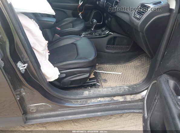 3C4NJDBB6MT515523 2021 JEEP COMPASS Черный Вид салона спереди