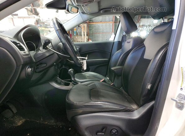 3C4NJDBB6MT569596 2021 JEEP COMPASS White Vista interior delantera