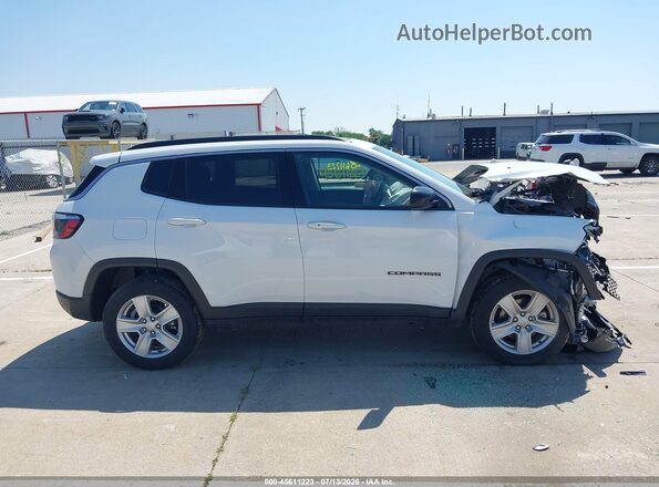 3C4NJDBB6NT128018 2022 JEEP COMPASS White Вид задньої частини салону