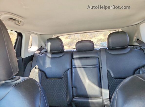 3C4NJDBB7JT114767 2018 JEEP COMPASS Black Rear seats view