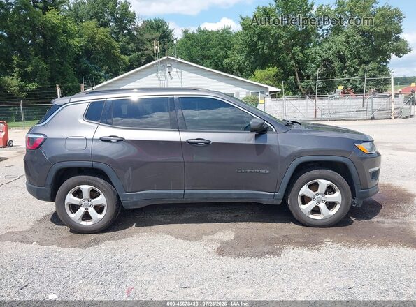 3C4NJDBB7JT400618 2018 JEEP COMPASS Gray Սալոնի հետևի տեսք