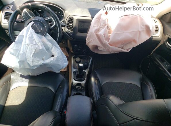 3C4NJDBB7KT828027 2019 JEEP COMPASS Black Вид панелі приладів