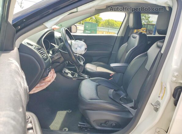 3C4NJDBB7MT533786 2021 JEEP COMPASS White Widok wnętrza z przodu