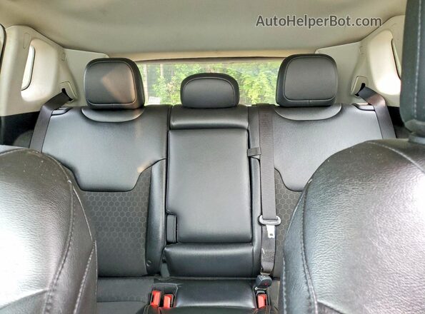 3C4NJDBB7MT569476 2021 JEEP COMPASS White Հետևի նստատեղերի տեսք