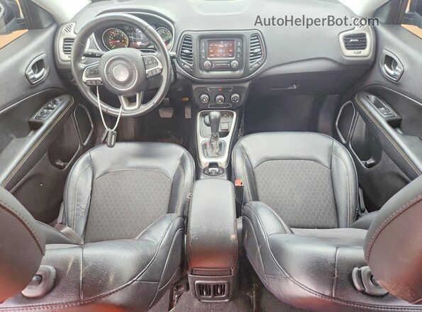 3C4NJDBB8HT679992 2017 JEEP COMPASS Black Vista del salpicadero
