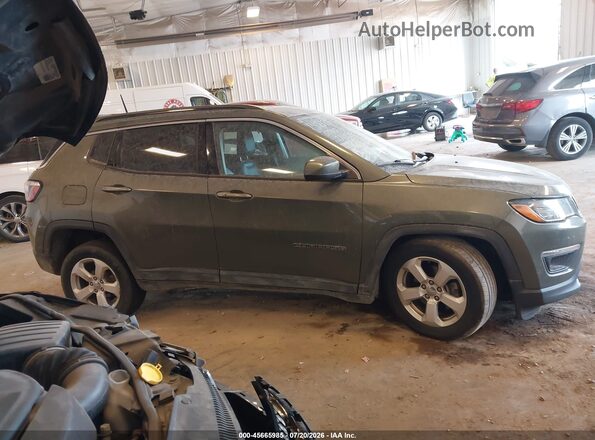 3C4NJDBB8JT283826 2018 JEEP COMPASS Green Rear interior view