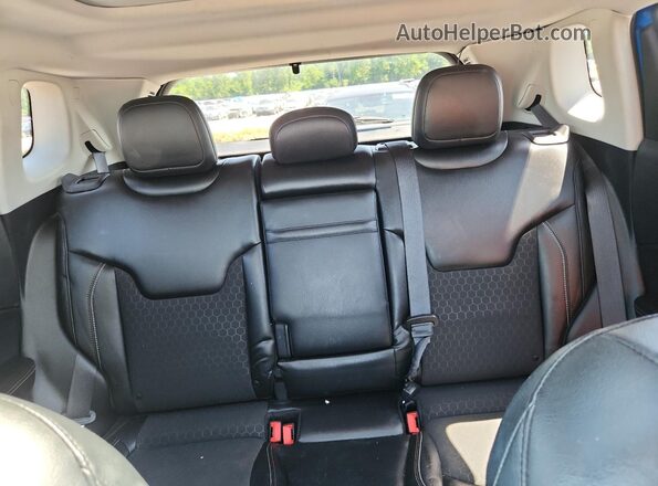 3C4NJDBB8JT290632 2018 JEEP COMPASS Blue Rear seats view