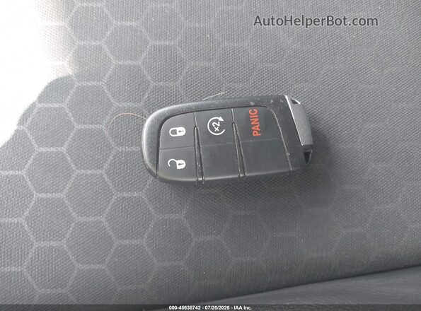 3C4NJDBB8JT433739 2018 JEEP COMPASS Silver Dashboard view