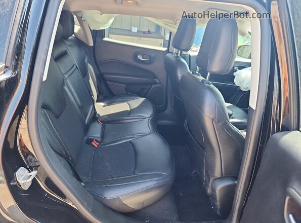 3C4NJDBB8KT628841 2019 JEEP COMPASS Black Rear interior view