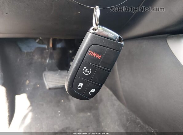 3C4NJDBB8KT696430 2019 JEEP COMPASS Черный Вид панели приборов