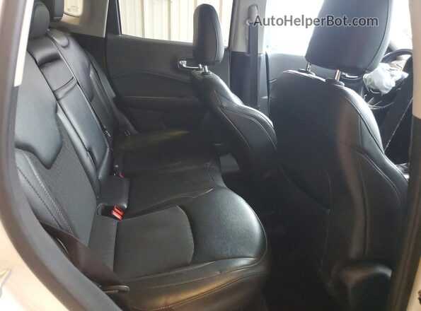3C4NJDBB8KT728955 2019 JEEP COMPASS White Widok wnętrza z tyłu