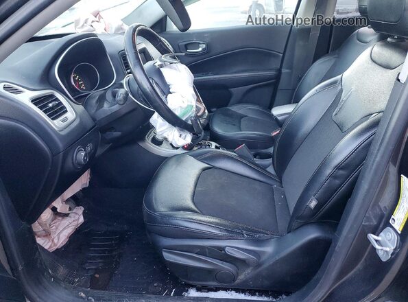 3C4NJDBB8KT786659 2019 JEEP COMPASS Серый Вид салона спереди