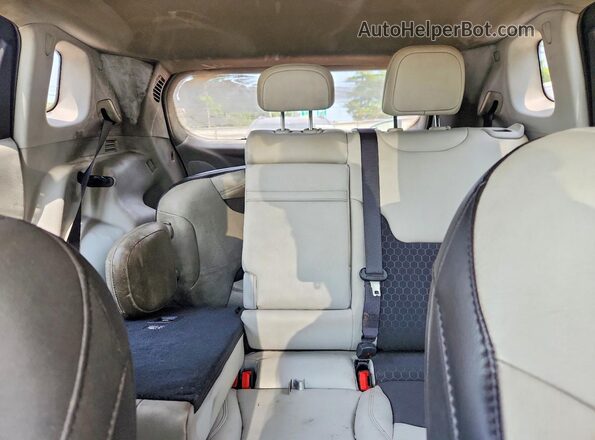 3C4NJDBB8KT839666 2019 JEEP COMPASS Blue Vista de los asientos traseros