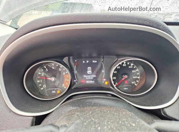 3C4NJDBB8LT150437 2020 JEEP COMPASS Черный Вид щитка приборов