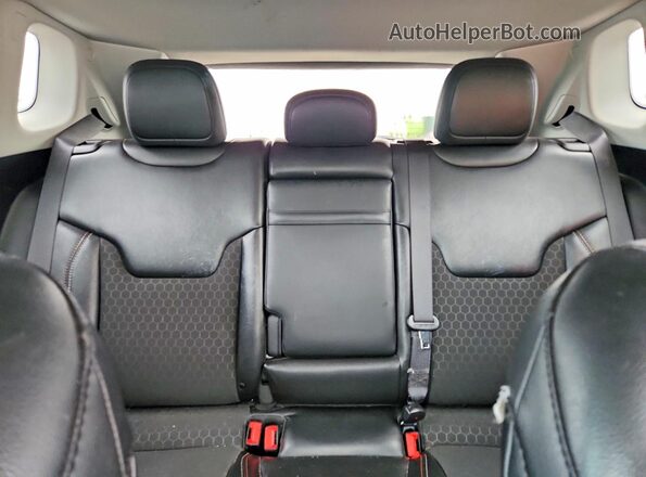 3C4NJDBB8LT150437 2020 JEEP COMPASS Черный Вид задних сидений