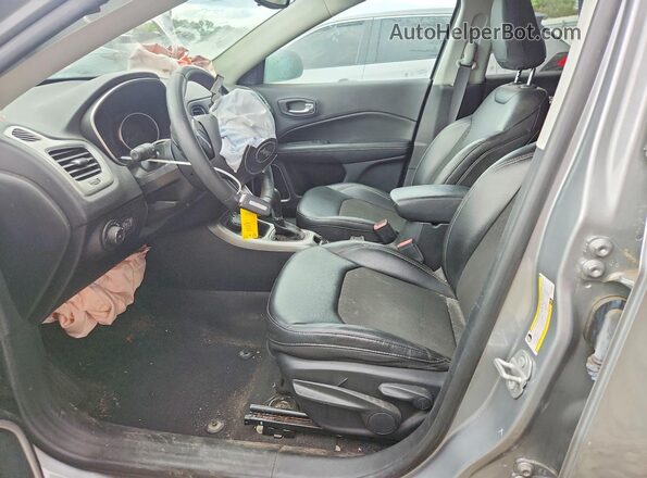 3C4NJDBB8MT566621 2021 JEEP COMPASS Silver Vista interior delantera