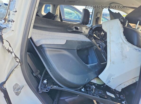 3C4NJDBB8NT116369 2022 JEEP COMPASS White Հետևի նստատեղերի տեսք