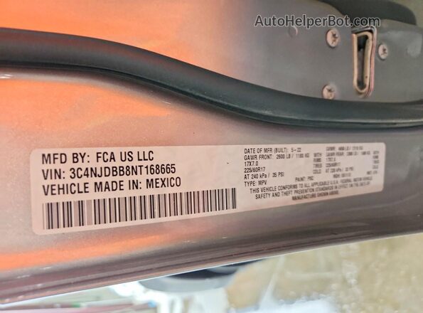 3C4NJDBB8NT168665 2022 JEEP COMPASS Silver Widok komory silnika