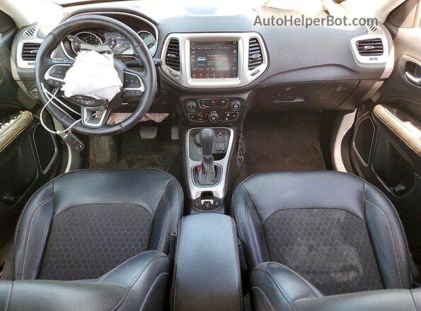 3C4NJDBB9JT116892 2018 JEEP COMPASS Black Vista del salpicadero