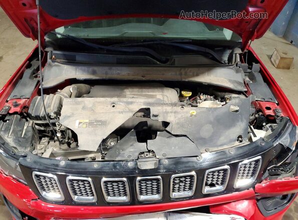 3C4NJDBB9JT202378 2018 JEEP COMPASS Red Widok komory silnika