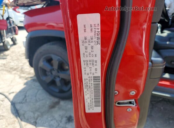3C4NJDBB9JT254657 2018 JEEP COMPASS Red Панорамний вид салону 360°