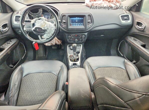 3C4NJDBB9KT812895 2019 JEEP COMPASS Серый Вид панели приборов