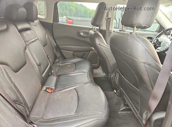 3C4NJDBB9KT812895 2019 JEEP COMPASS Серый Вид задней части салона