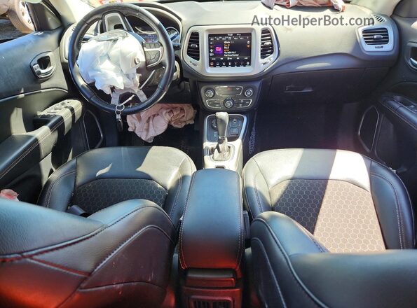 3C4NJDBB9LT139978 2020 JEEP COMPASS White Dashboard view