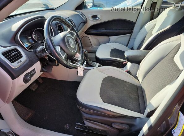 3C4NJDBBXJT315658 2018 JEEP COMPASS Gray Вид салону спереду