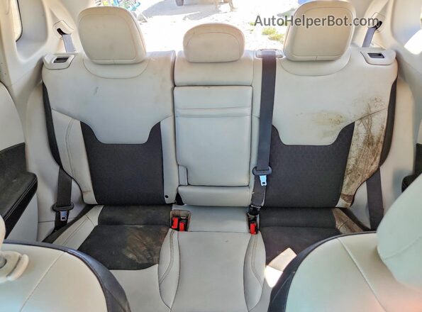 3C4NJDBBXJT315658 2018 JEEP COMPASS Gray Вид задніх сидінь
