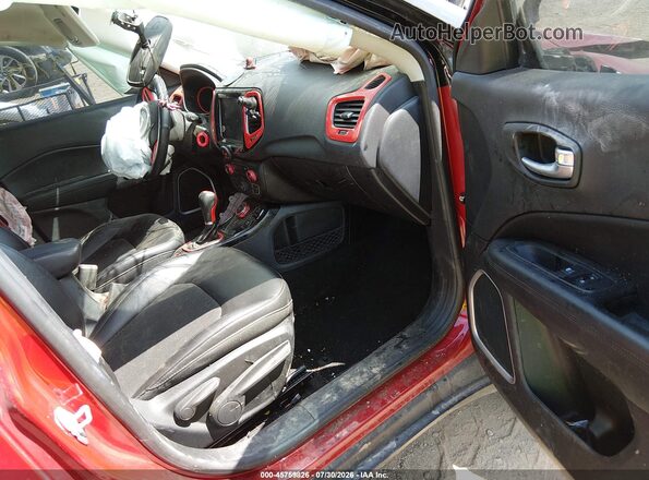 3C4NJDBBXJT401486 2018 JEEP COMPASS Red Вид салону спереду