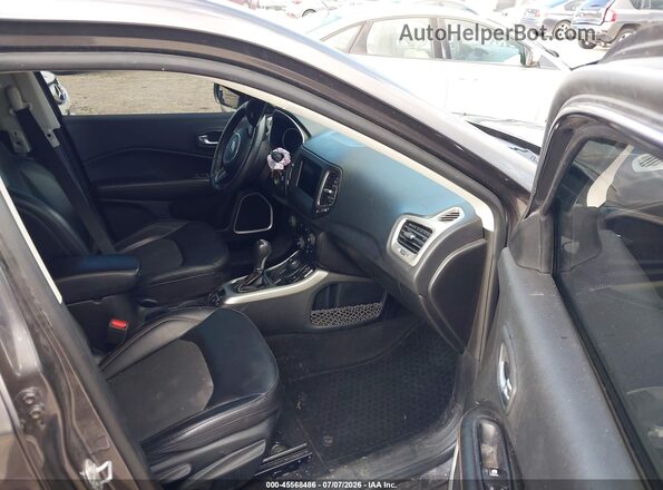 3C4NJDBBXKT678852 2019 JEEP COMPASS Серый Вид салона спереди