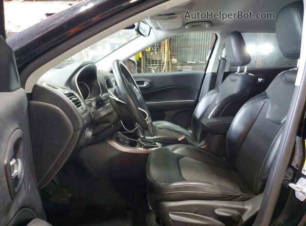 3C4NJDBBXLT107217 2020 JEEP COMPASS Черный Вид салона спереди