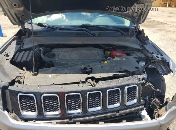3C4NJDBBXLT174612 2020 JEEP COMPASS Silver Vista interior trasera
