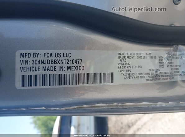 3C4NJDBBXNT210477 2022 JEEP COMPASS Silver Engine compartment view