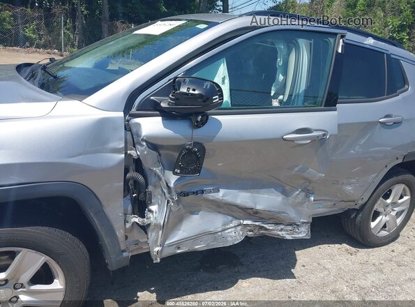 3C4NJDBBXNT210477 2022 JEEP COMPASS Silver Front view