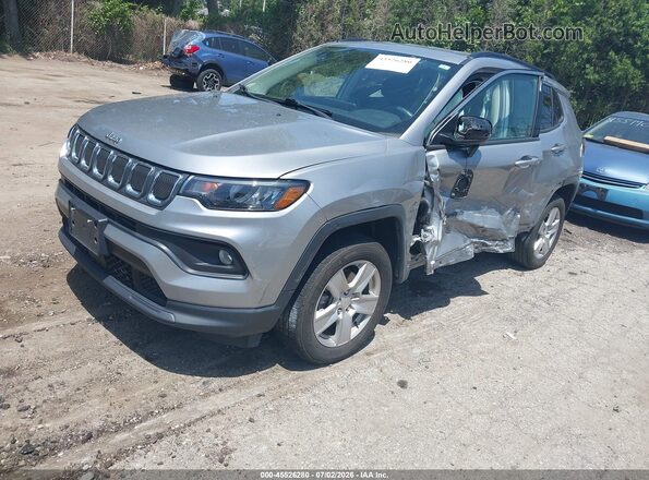 3C4NJDBBXNT210477 2022 JEEP COMPASS Silver Front left
