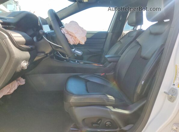3C4NJDBN0ST623854 2025 JEEP COMPASS White Widok wnętrza z przodu