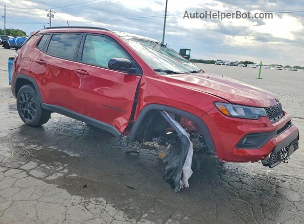 3C4NJDBN0TT223360 2026 JEEP COMPASS Maroon Front right