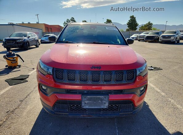 3C4NJDBN1PT528730 2023 JEEP COMPASS Red Widok z przodu