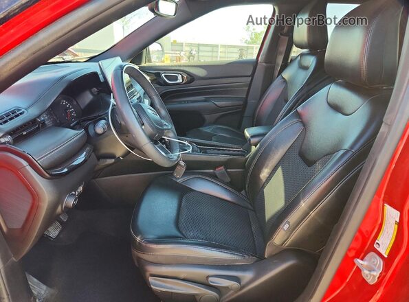 3C4NJDBN1PT528730 2023 JEEP COMPASS Red Widok wnętrza z przodu