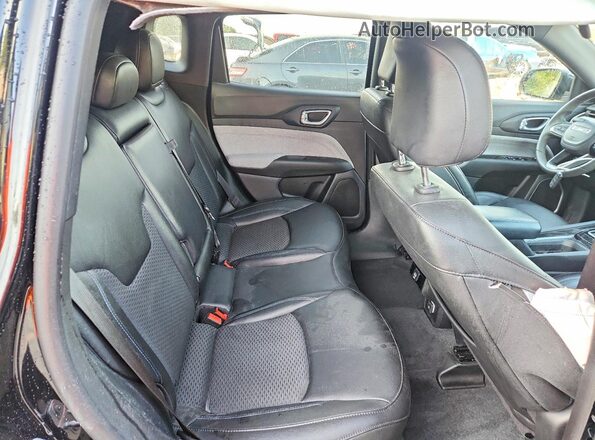 3C4NJDBN1RT101891 2024 JEEP COMPASS Black Rear interior view