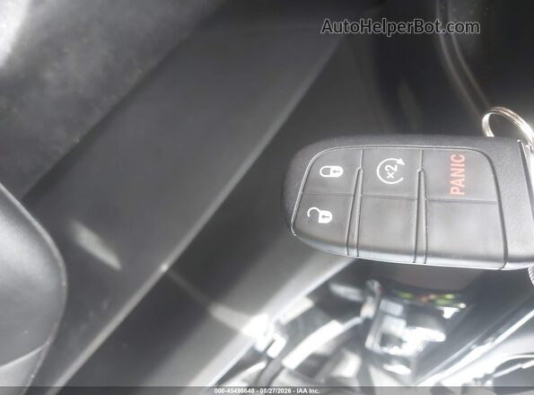 3C4NJDBN1ST560165 2025 JEEP COMPASS Red Առջևի վահանակի տեսք