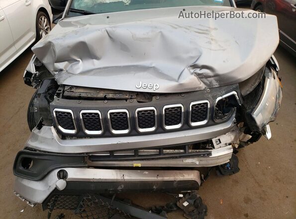 3C4NJDBN2PT524024 2023 JEEP COMPASS Silver ძრავის განყოფილების ხედი